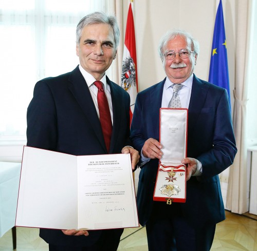 Werner Faymann und Josef Ackerl bei Ehrenabzeichen Verleihung